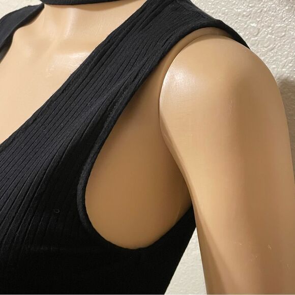 Guess Sleeveless Choker Ribbed Top 1/2 Zipper Front Black Size Medium - Picture 4 of 12
